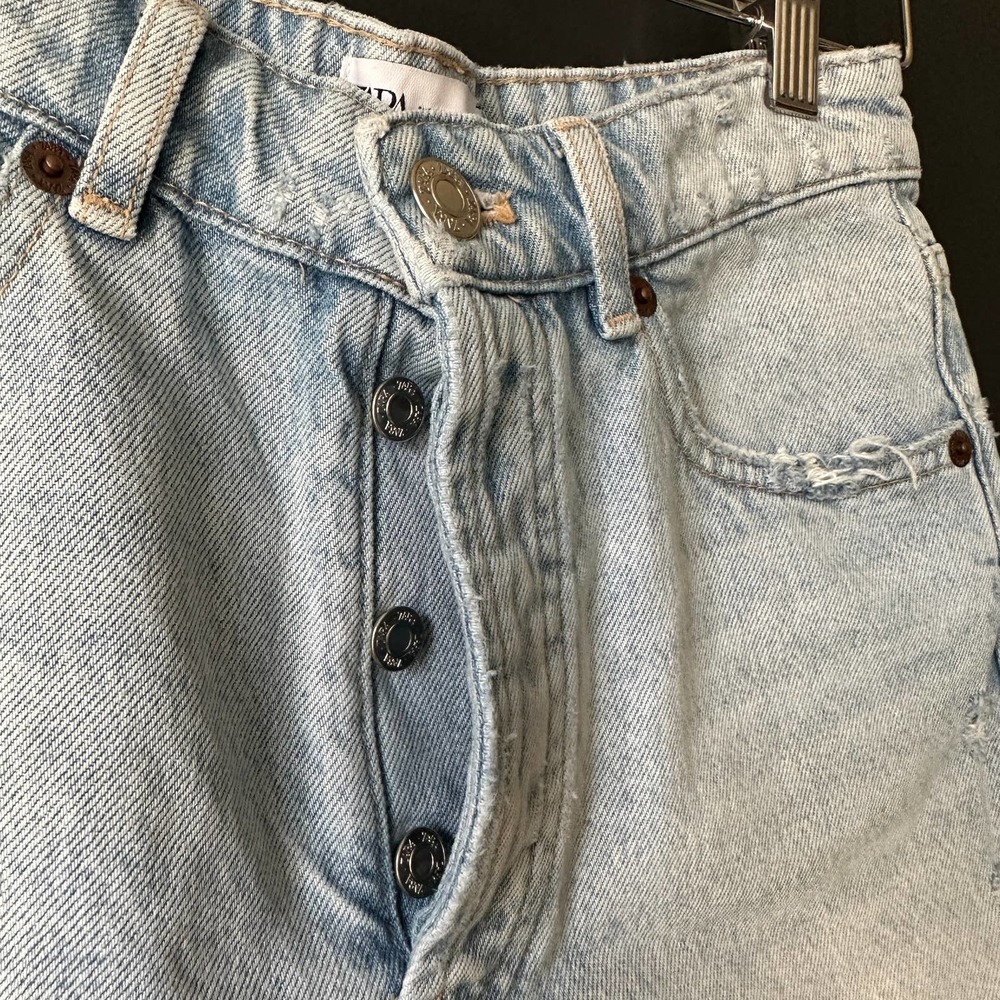 ZARA Straight Fit Split Shorts High Rise Button Fly Distressed Size 4 - Picture 5 of 12